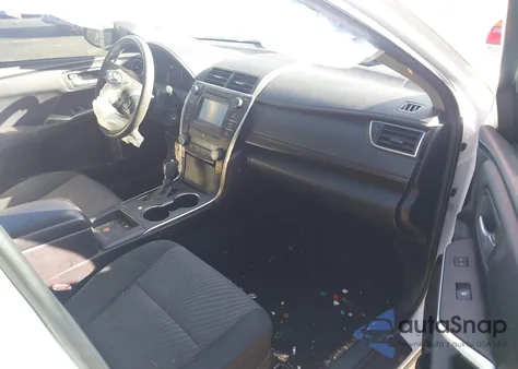 2016 Toyota Camry Le z USA, uszkodzony, nr VIN 4T1BF1FK9GU256643